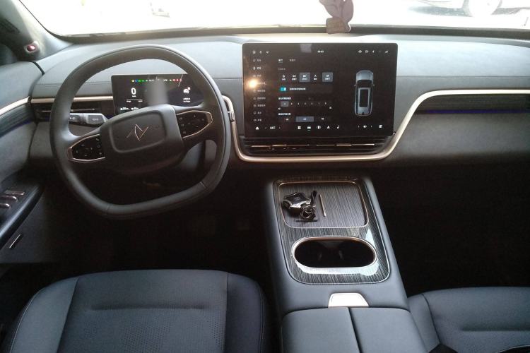 Used Dongfeng eπ eπ008 2024 210Max Range-Extended Version 6 Seats