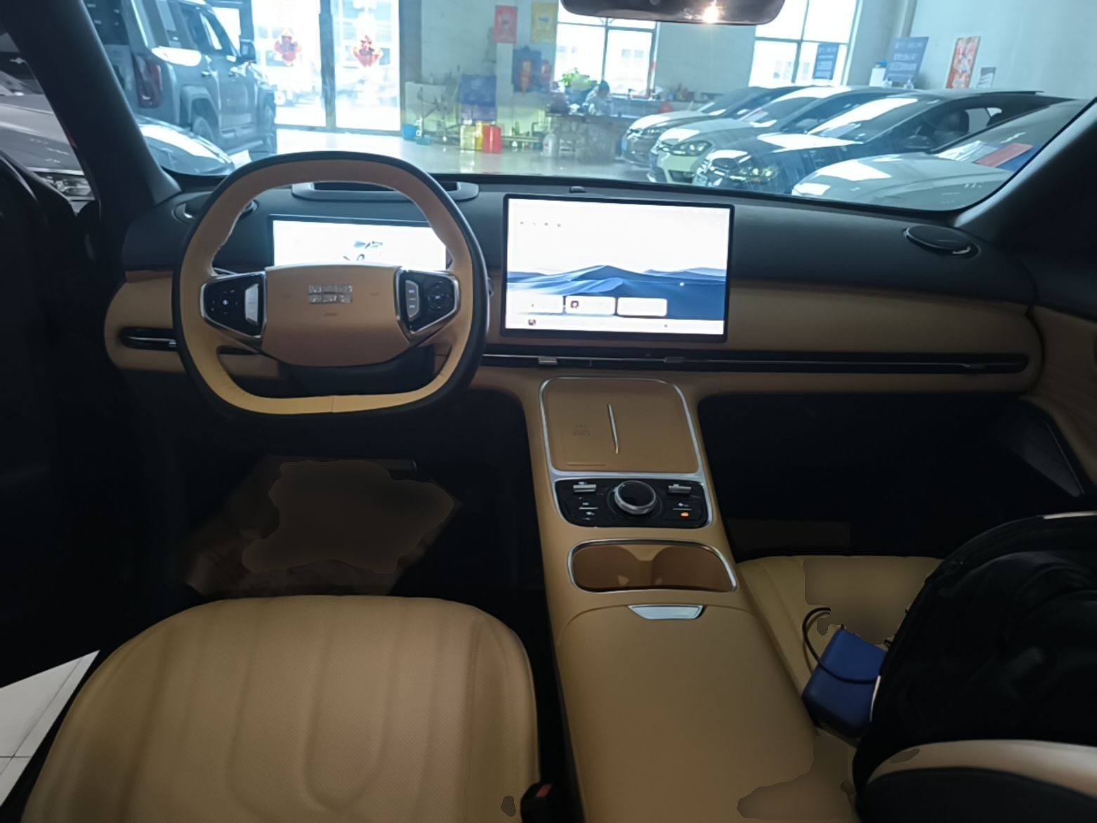 Geely Galaxy Xingjian 7 EM-i 2025 120km Exploration+ Version — снимка 12