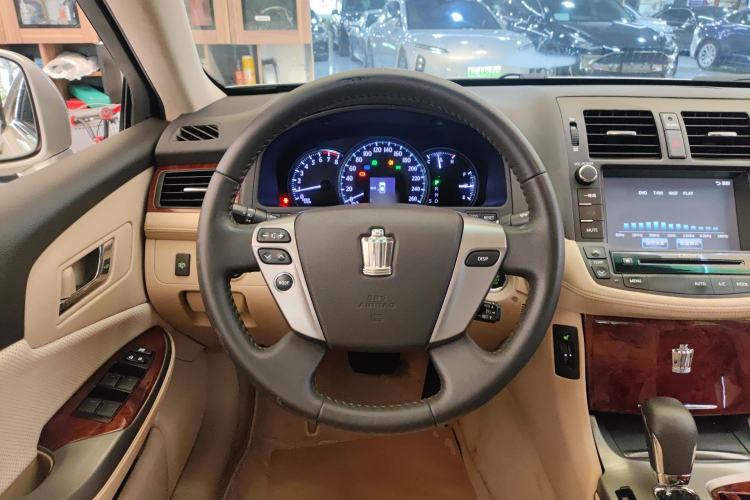 Used Toyota Crown 2012 2.5L Royal Leather Edition
