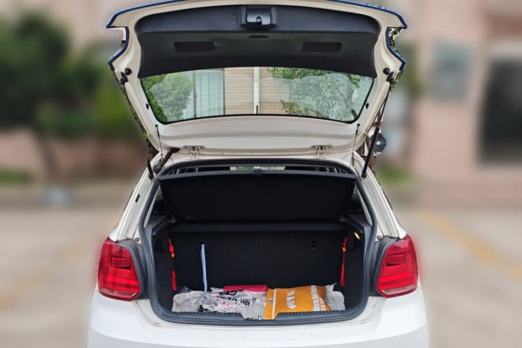 Used Volkswagen Polo 2014 1.4L Manual Fashion Edition