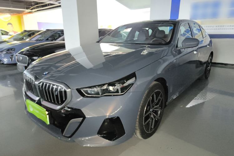 Used BMW i5 2024 eDrive 35L Luxury Model with M Sport Package
