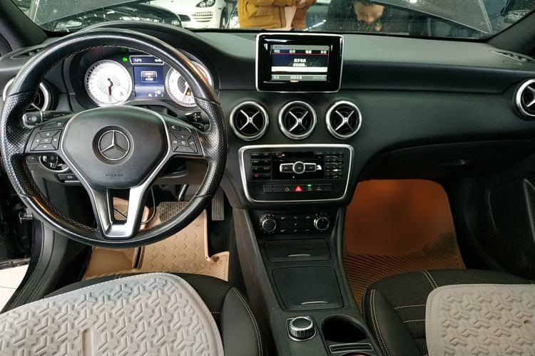 Used Mercedes-Benz A-Class 2015 A 200 Fashion Model