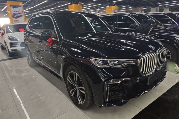 Used BMW X7 2021 xDrive40i Luxury M Sport Package
