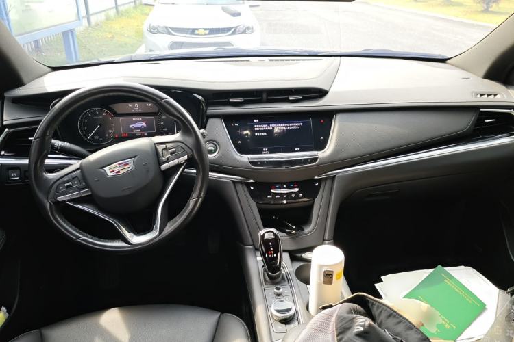 Used Cadillac XT6 2021 2.0T Seven-Seater Four-Wheel Drive Luxury Version
