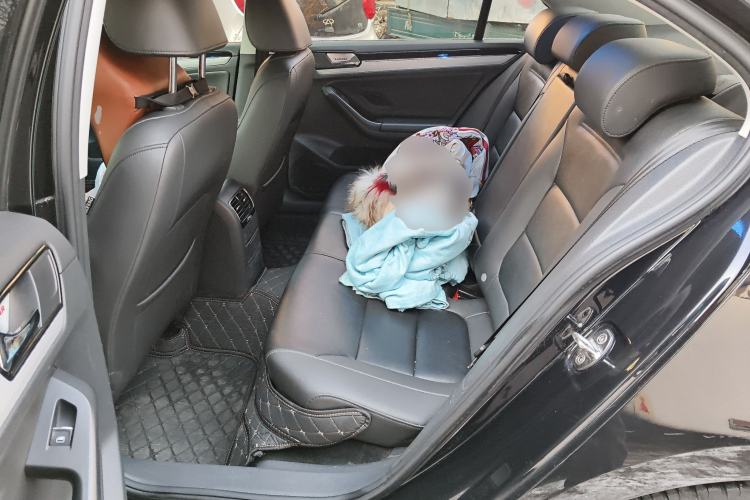 Used Volkswagen Sagitar 2017 230TSI Automatic Comfort Version Left Rear Seat