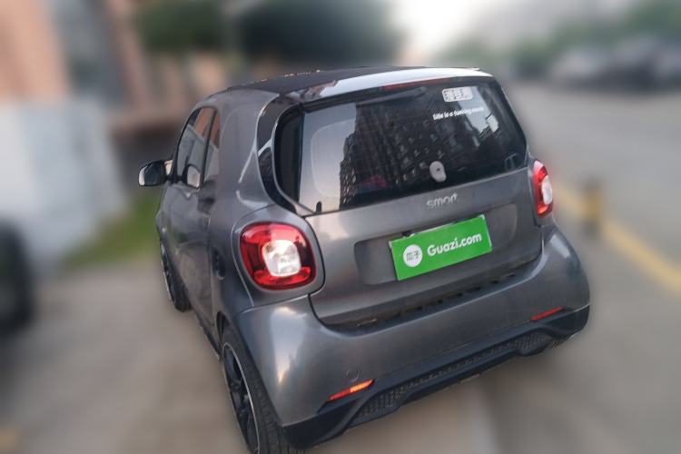 Used smart fortwo 2015 1.0L 52 kW hardtop Dynamic version Rear Left 45 Deg