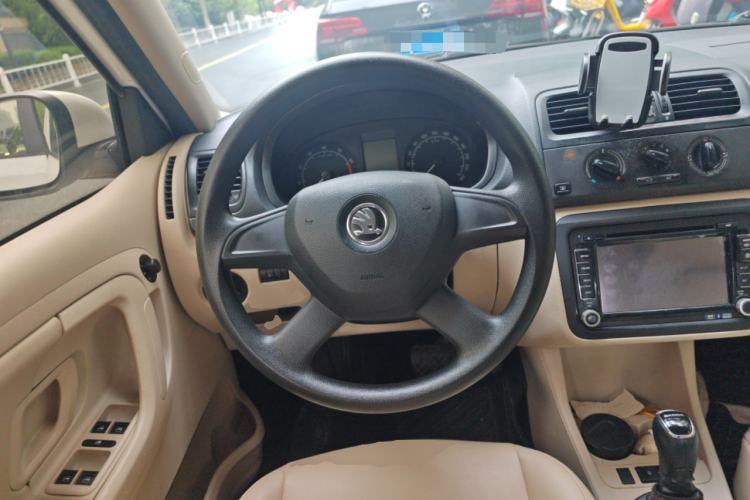 Used Skoda Fabia 2014 1.4L Automatic Crystal Edition Steering Wheel