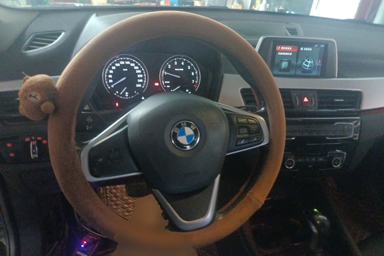 Used BMW X1 2019 sDrive20Li Leading Model Steering Wheel