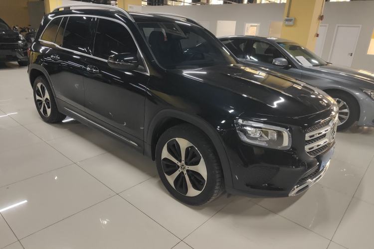 Used Mercedes-Benz GLB 2023 GLB 220 Fashion Model Front Right 45 Deg