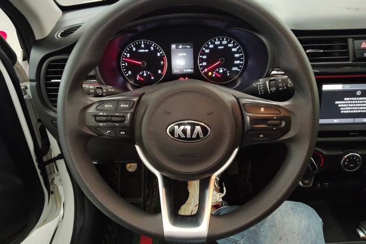 Used Kia KX Cross 2017 1.4L AT GLS