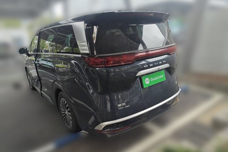 Used Denza D9 2022 DM-i 970 Four-Wheel Drive Flagship Model Rear Left 45 Deg