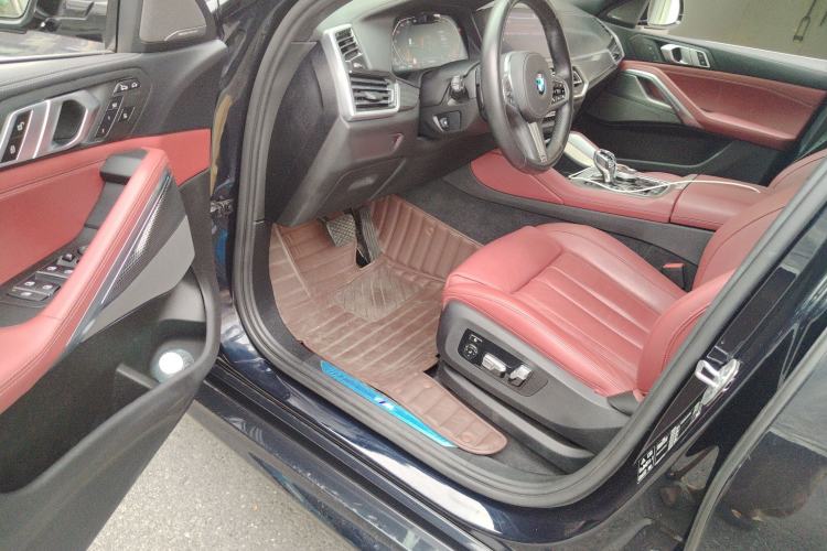 Used BMW X6 2020 xDrive40i Luxury Model with M Sport Package Driver Seat