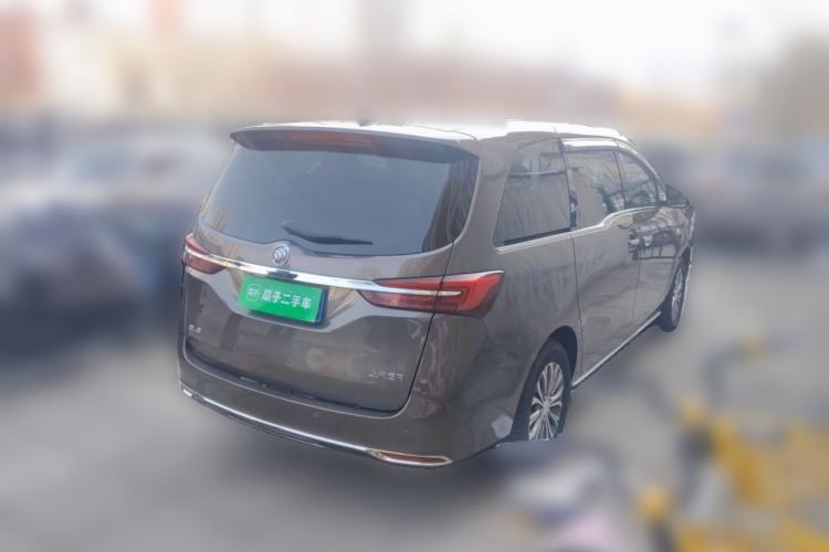 Used Buick GL8 2023 Facelifted Land Cruiser Executive Luxury Version