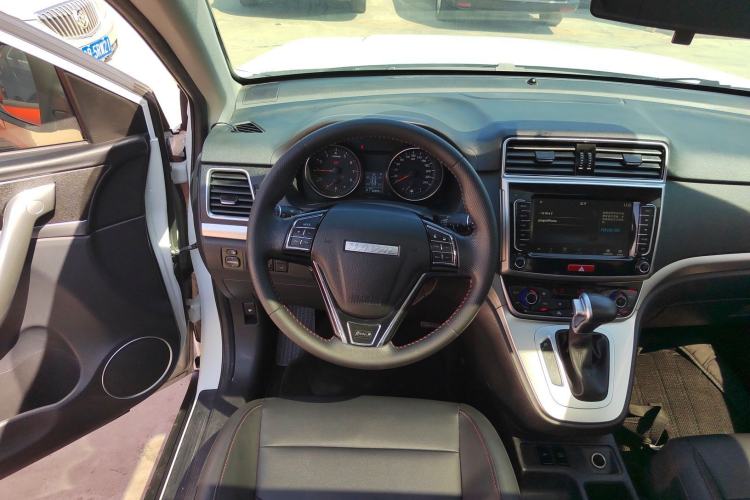 Used Haval M6 2019 1.5T DCT Two-Wheel Drive Elite Version China VI Standard Steering Wheel