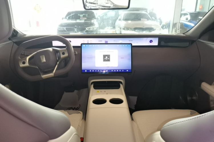 Used Avatr 06 2025 Pro Range-Extended Edition Center Console