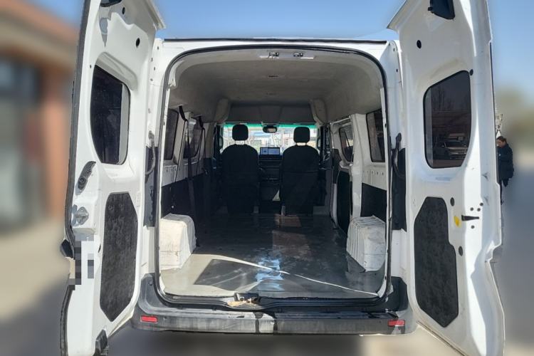 Used Farizon Super VAN 2024 Zhifu Edition Mid-Drive Mid-Roof 83 kWh Trunk