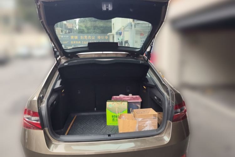 Used Skoda Superb 2016 TSI280 DSG Advanced Edition Trunk