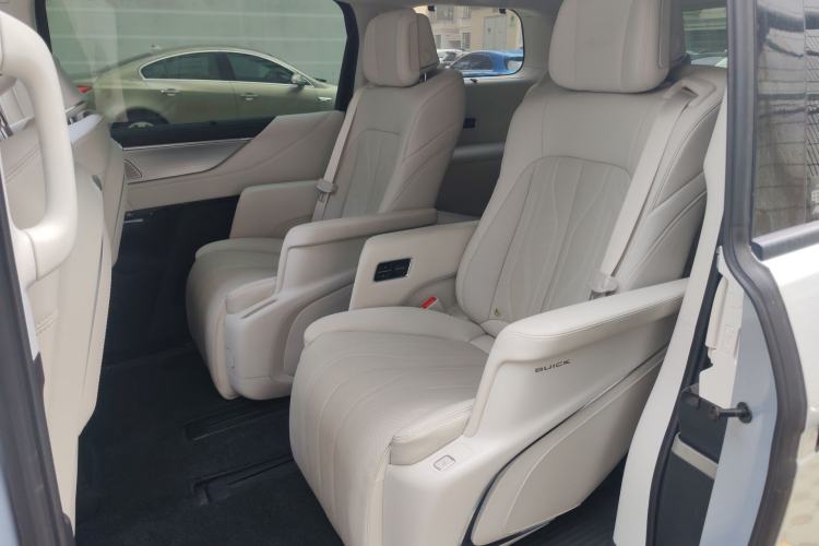 Used Buick GL8 New Energy 2024 Lu Zun Deluxe Edition 7-Seater
