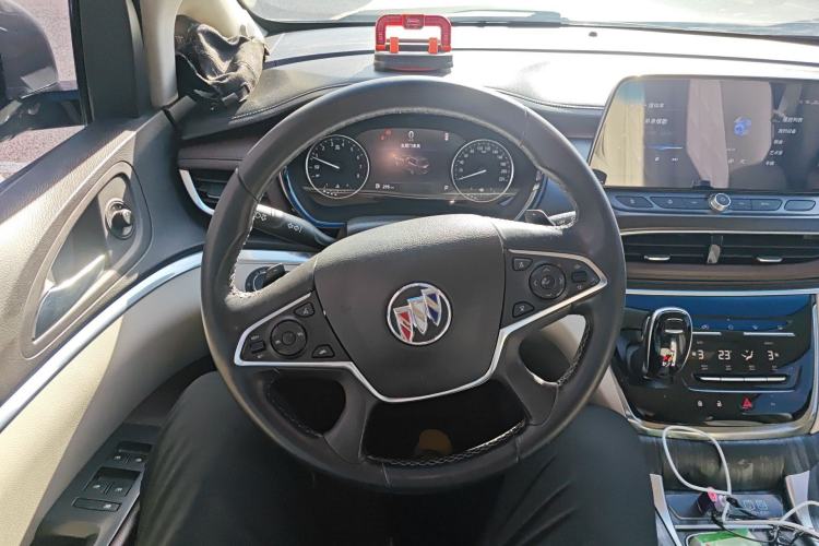 Used Buick GL8 2021 Land Cruiser Executive Class 652T Smart Luxury Model
