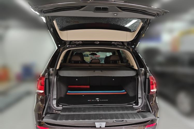 Used BMW X5 2017 xDrive28i
