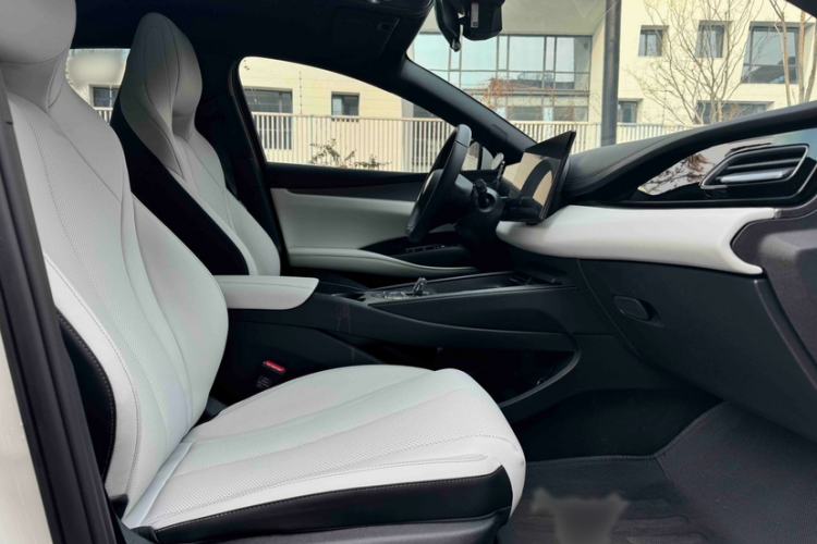 Used BYD Seal 06 New Energy 2024 DM-i 120KM Prestige Model
