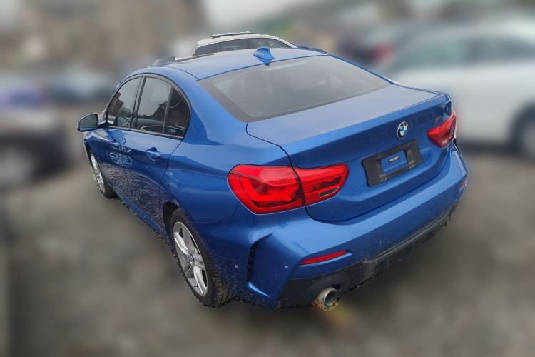 Used BMW 1 Series 2019 118i Fashion Model Rear Left 45 Deg
