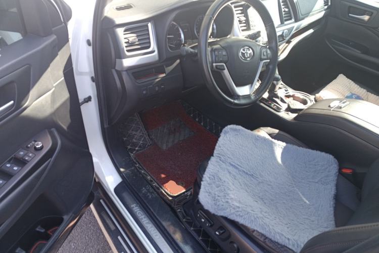 Used Toyota Highlander 2018 2.0T Four-Wheel Drive Luxury Version 7 Seats China VI Standard
