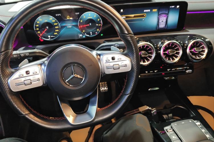 Used Mercedes-Benz CLA 2022 CLA 200 Shooting Brake Center Console