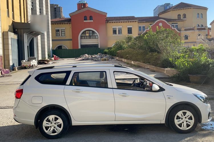 Used Baojun 310W 2017 1.5L Manual Comfort Version China VI Emission Standard
