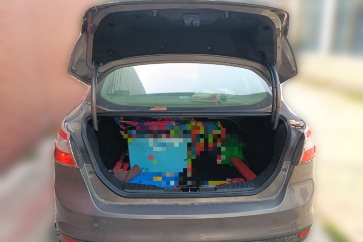 Used Ford Focus 2012 Sedan 1.6L Manual Comfort Model
