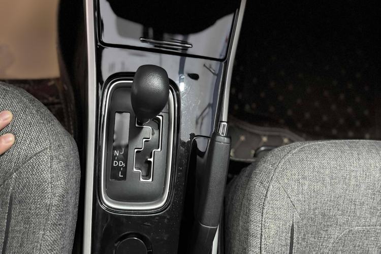 Used Mitsubishi Outlander 2021 Revised Version 2.0L Two-Wheel Drive Comfort Edition 5 Seats
