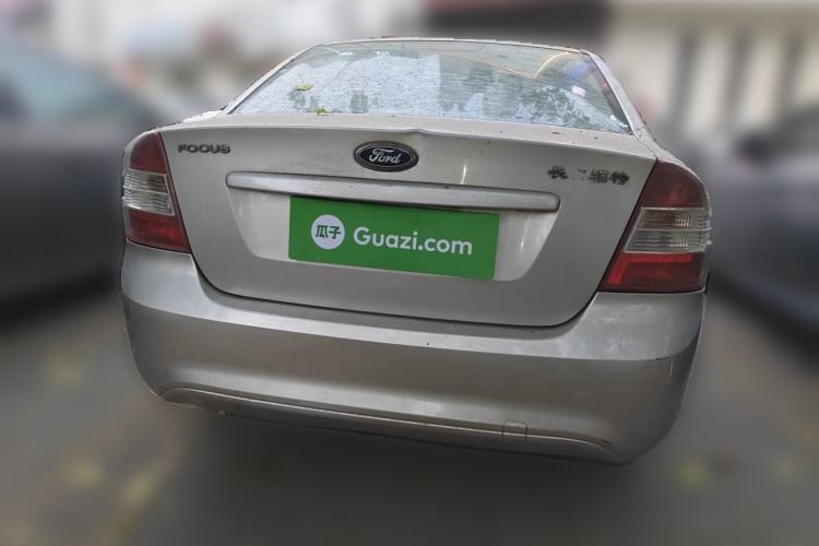Used Ford Focus 2011 Sedan 1.8L Manual Classic Model
