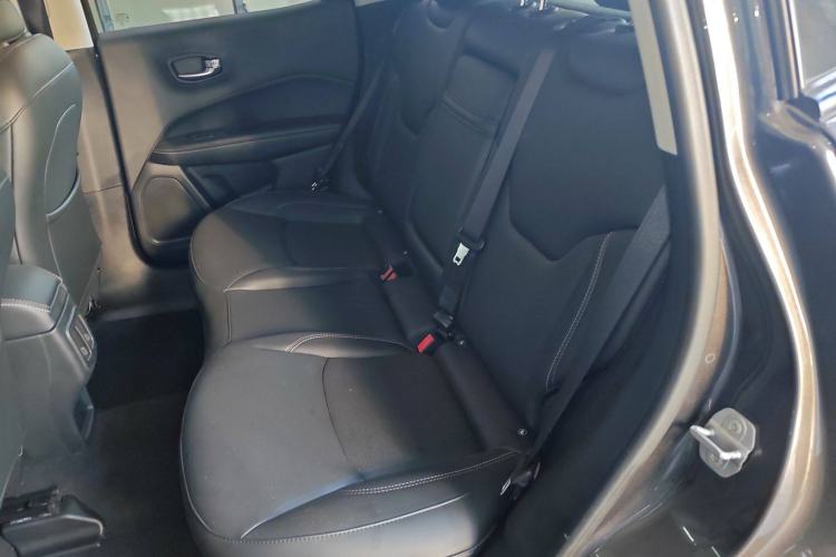 Used Jeep Compass 2017 200T Automatic Family Edition
