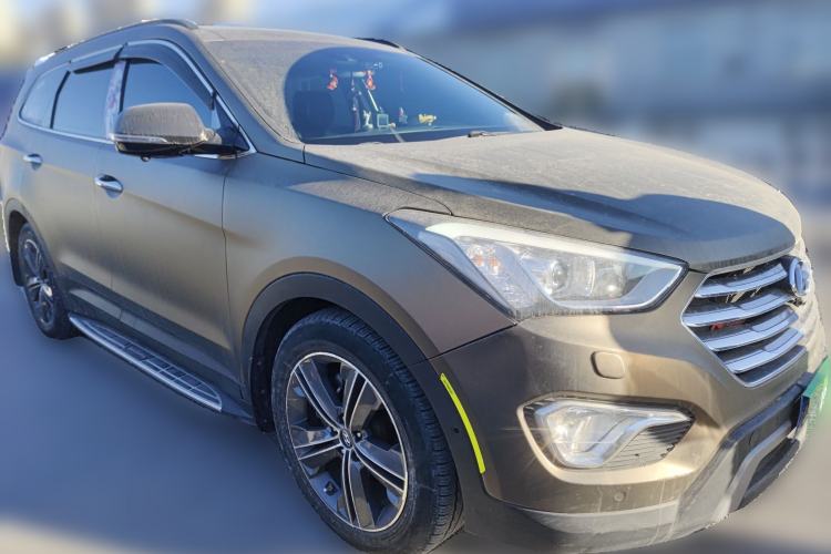 Used Hyundai Grand SantaFe 2013 3.0L 7-Seater 4x4 Flagship Edition Front Right 45 Deg