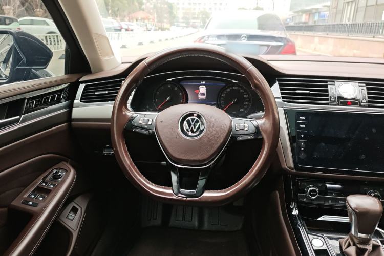 Used Volkswagen Phideon 2021 380TSI Luxury Edition