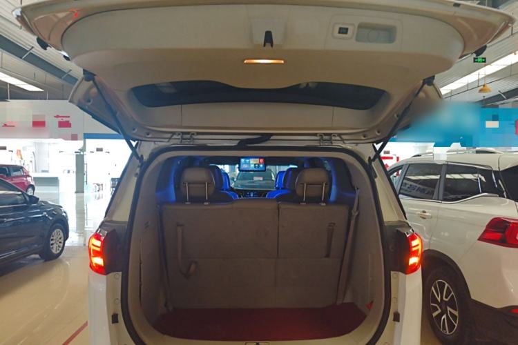 Used Buick GL8 2017 ES 28T Comfort Model China V Standard Trunk