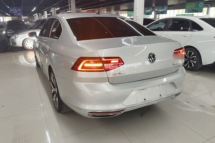 Used Volkswagen Magotan 2018 330TSI DSG Luxury Model