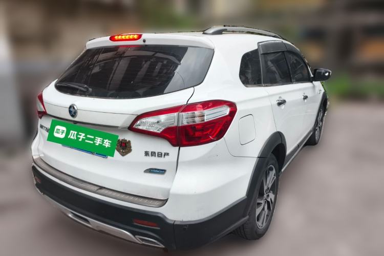 Used Venucia T70X 2015 2.0L CVT SmartFun Sport Edition