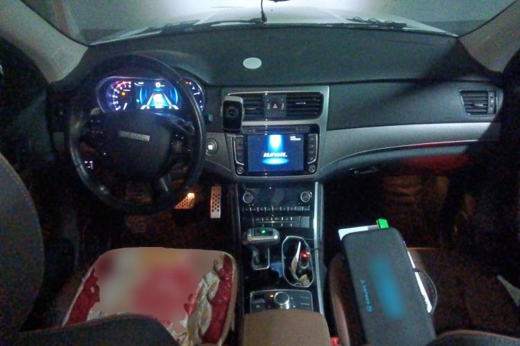 Used Haval H8 2017 2.0T Gasoline Two-Wheel Drive Smart Edition