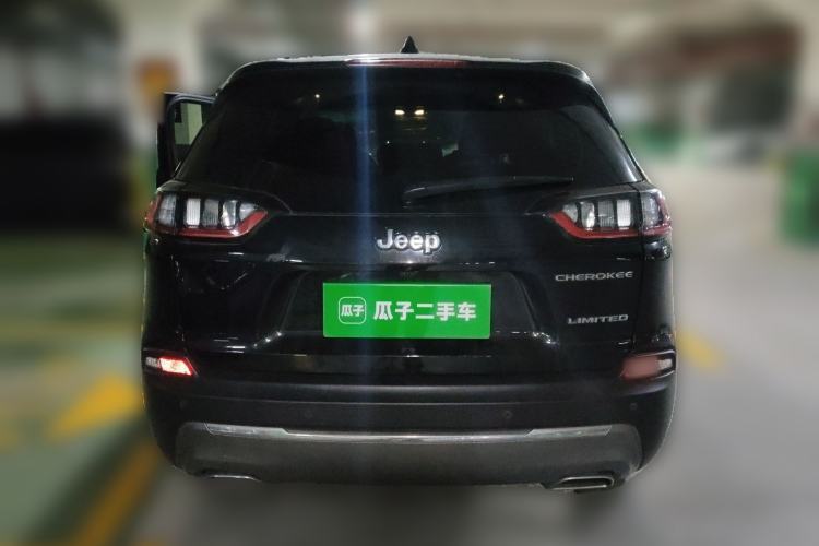 Used Jeep Cherokee 2019 2.0T Two-Wheel Drive Smart Enjoyment Version China V
