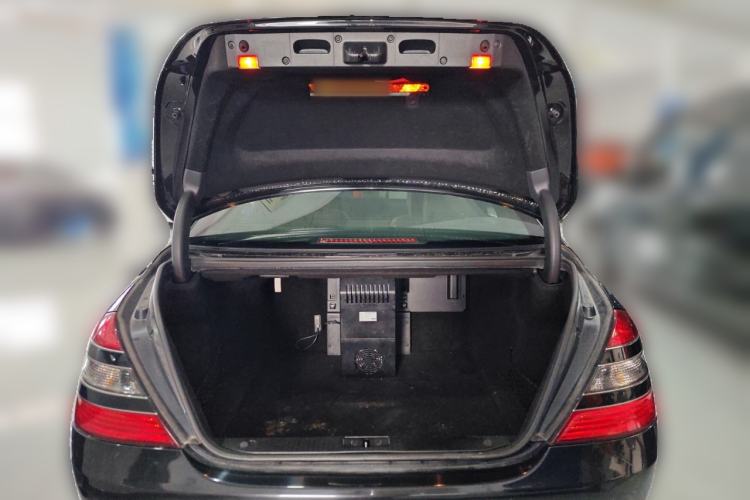 Used Mercedes-Benz S-Class 2008 S 350 L Luxury Model Trunk