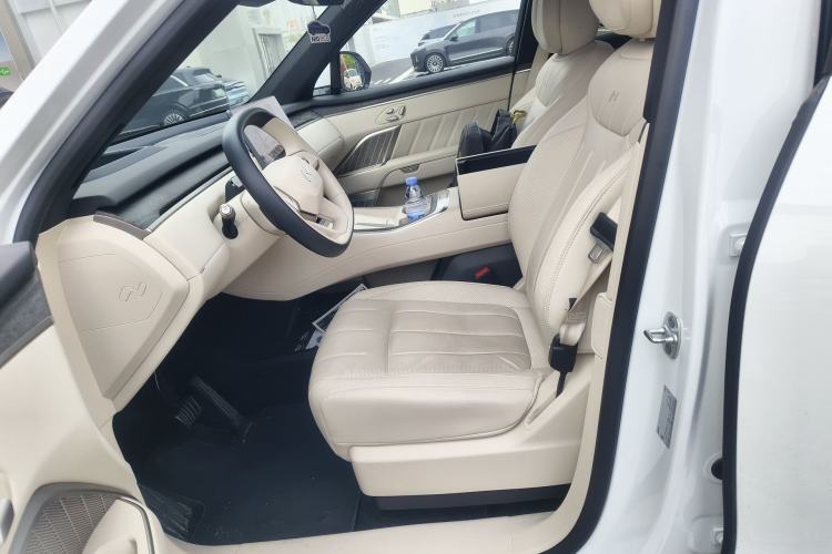 Used ONVO Luxeed L90 2025 Model—Max Six-Seater Version