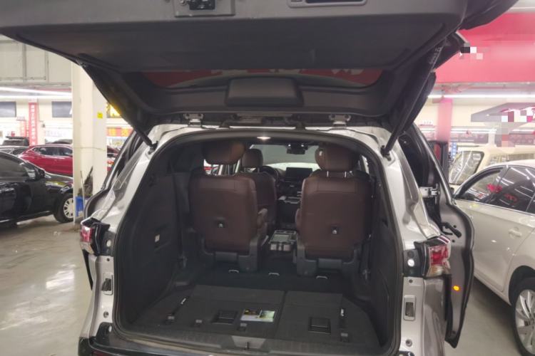 Used Toyota SIENNA 2023 2.5L Hybrid Platinum Edition