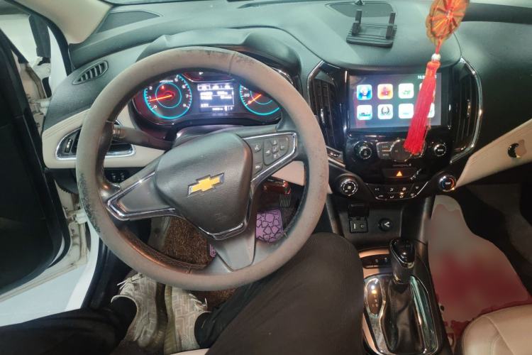 Used Chevrolet Cruze 2015 1.4T DCG Luxury Edition Steering Wheel