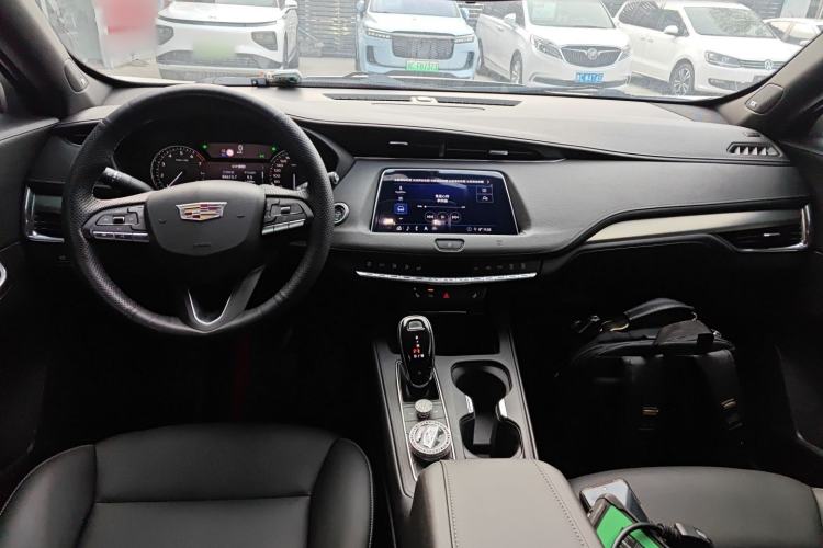 Used Cadillac XT4 2018 28T Two-Wheel Drive Leading Version
