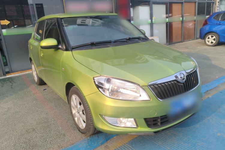 Used Skoda Fabia 2014 1.4L Automatic Crystal Edition