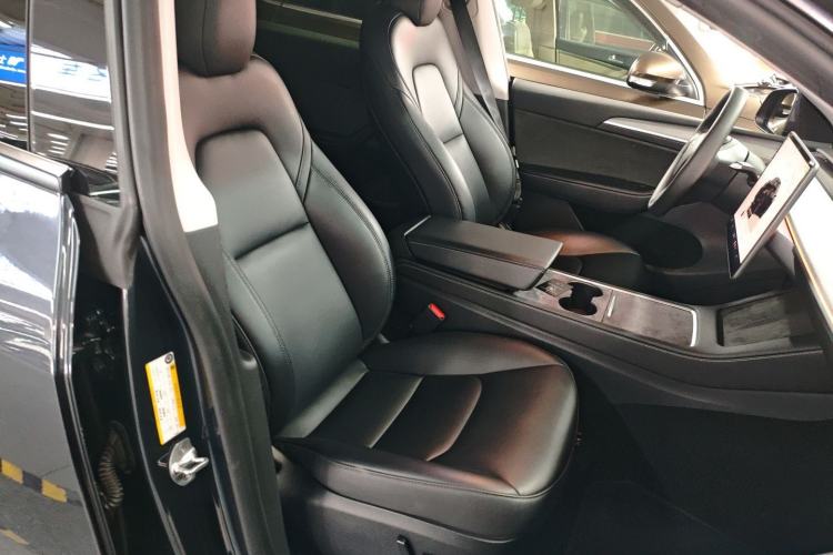 Used Tesla Model Y 2024 Rear-Wheel-Drive Version Right Front Seat