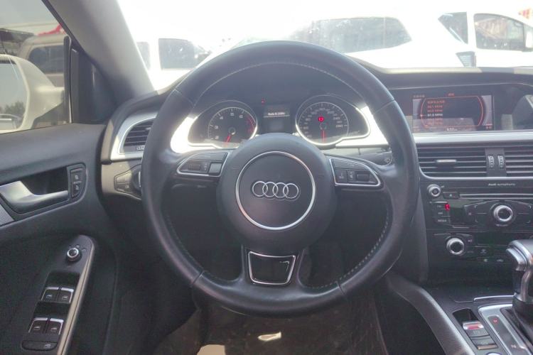 Used Audi A5 2016 Restyled Sportback 45 TFSI Comfort Version Steering Wheel