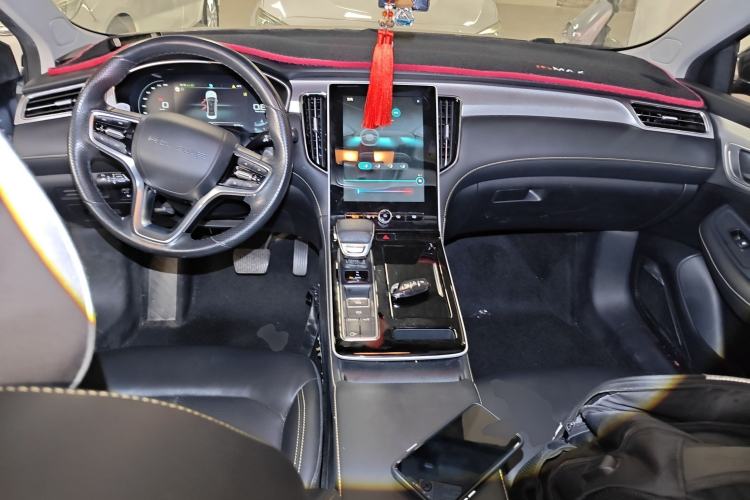 Used Roewe i6 MAX 2020 300TGI Automatic "Swell Cool Smart Drive" Edition Center Console