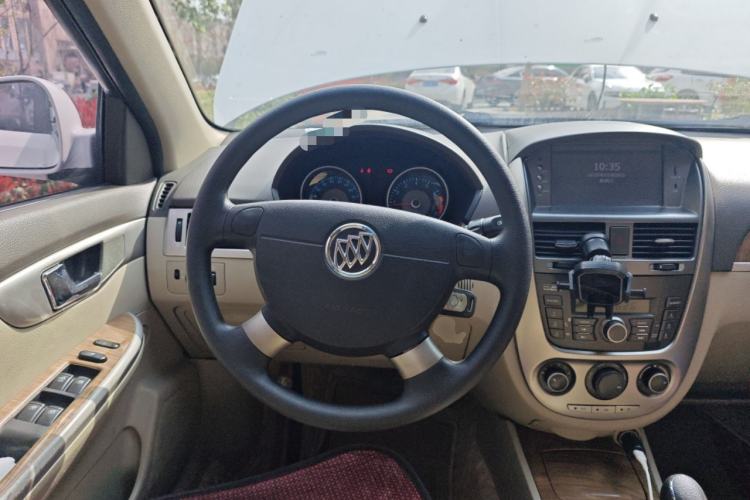 Used Buick Excelle 2015 1.5L Automatic Classic Model
